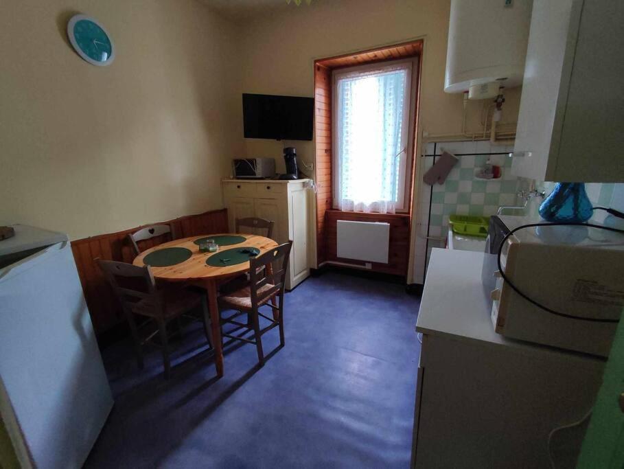 Apartamento Le Nid Douillet Boheme Linge Fourni La Bourboule Exterior foto