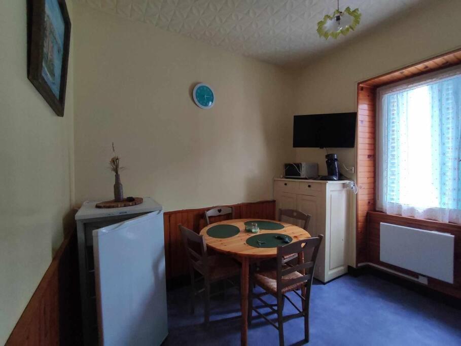 Apartamento Le Nid Douillet Boheme Linge Fourni La Bourboule Exterior foto